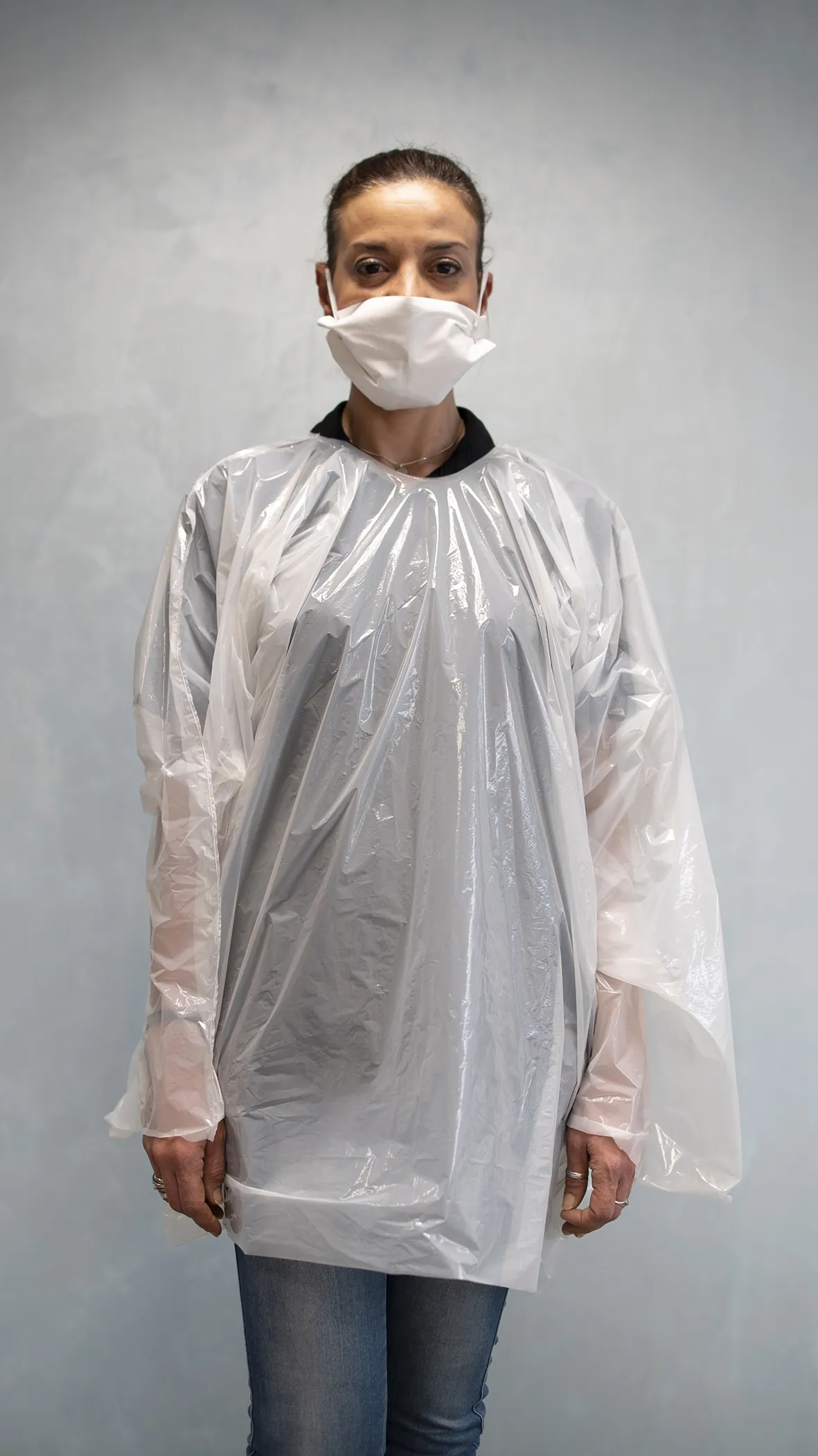 KIMOPONCHO BLANCO DESECHABLE (25 UNIDADES)