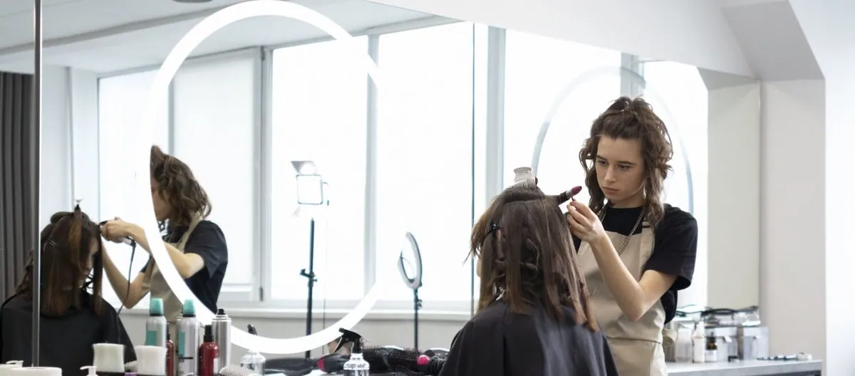 Material indispensable para academias de peluquería: Lo que no puede faltar en tu formación